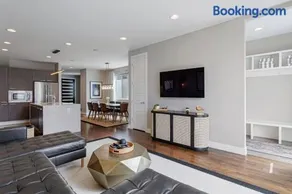 Luxury Home: Monthly Rental House Near Denver - Image 3