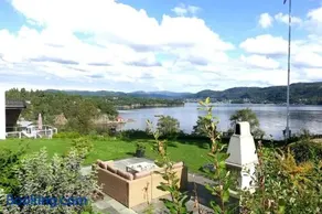 Villa Arboretet - Seaside villa with private pool & infrared sauna in the heart of Arboretet, Bergen - Image 2