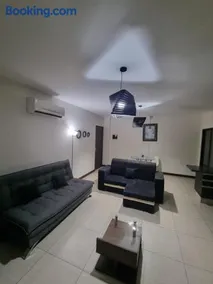 Ubicación Perfecta en Urbari Apartamento Ideal para Estancias Cortas - Image 5
