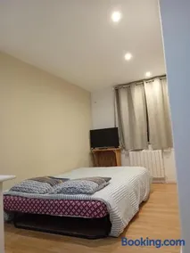 Chambre équipée - Image 3