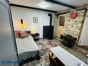 Romantic Hideaway Studio next to Agenskalns Market & free parking - Image 3