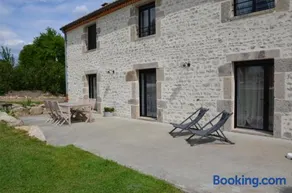 Gîte "La Grange" 5 personnes proche du Puy du Fou avec piscine - Image 3