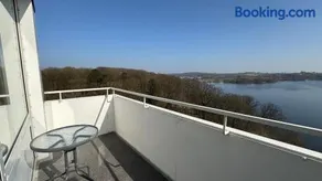 Penthousewohnung mit traumhaften Ausbilck auf den Segeberger See - Image 2