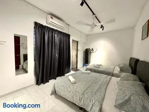 BNB Cozy Homestay @ Bdr Country Homes (Corner Hse) - Image 2