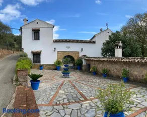 Apartamentos Turísticos Dos Fuentes - Image 4
