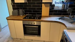 One Bedroom Apartment in Walsall Sleeps 4 FREE WIFI By Villazu - Image 5