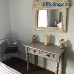 Exquisite Apartment Hessle - Image 2