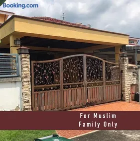 Rosalinda Homestay at Senawang - Image 1