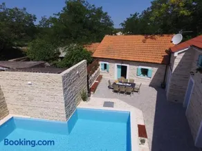rural home with heated pool raštane - Image 3