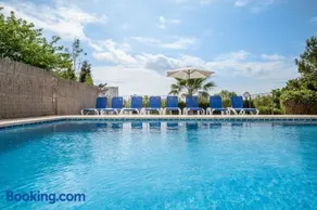 Finca Can Pou Petit mit Bergblick, Pool, WLAN, Klimaanlage, Terrasse und Garten - Image 3