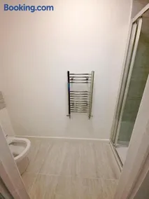 Erith Property - Image 4