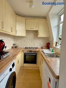 Cosy one bedroom first floor apartment in marlow bottom - Image 5
