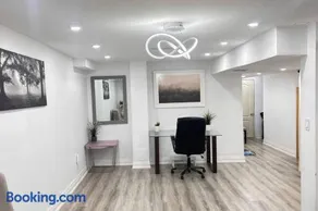 Super Luxury Family Home - 3 Bedrooms, 1 Full Bathroom and 1 Half Washroom with Free Parking, Wifi, Netflix - Image 3