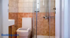 Ontas Traditional Hotel - Image 2