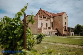 Folwark Pszczew - Image 1