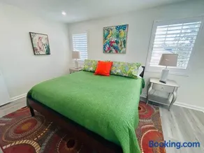 Hi Guest! It’s the upstairs of a cozy duplex. - Image 3
