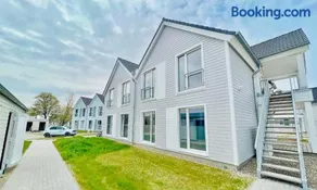 Surfbude, Olpenitz - moderne Ferienwohnung in direkter Strandnähe mit eigenem Eingang, Sauna, Kaminofen, Balkonterrasse und Parkplatz - Image 3