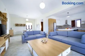 Seaside Villa Balos - Image 3