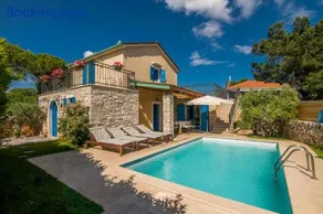 Villa Pinia with pool - Image 1