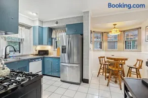 Steps to Edgewater - Sleeps 14 - Fun Game Room Retreat - Image 3