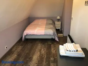 Maison cosy entièrement rénovée - Image 2