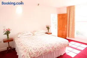 Swan Guest House LONDON - HEATHROW - Image 4