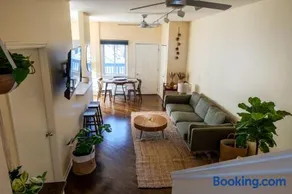 Bucktown Private Condo - Image 2
