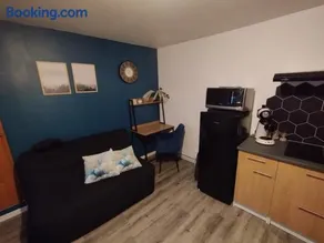 Logement indépendant avec parking privé - Image 2