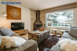CASA FIR by Cardi Suites - Image 2