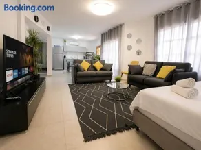 Barak Royal suites 20 Garden jacuzzi - ג'קוזי בחצר - Image 4