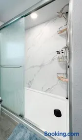 Tiny house with smart bidet and water purify-system - Image 4