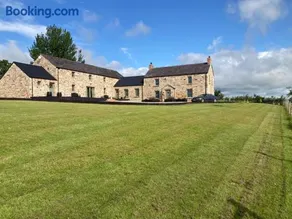 Descart Lodge - Image 1