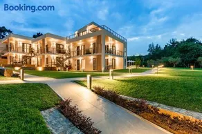 EOS Luxury Suites - Image 1