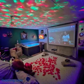 App jacuzzi & piscine privée - loveroom - Suite Emeraude - Image 4