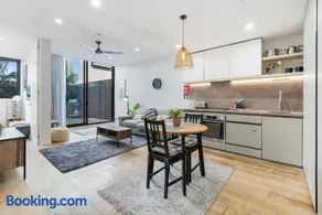 Stylish One BD Hideaway in Essendon - Image 5