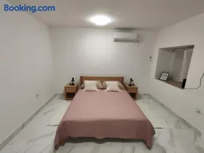 Studio Apartment Klarić - Image 2
