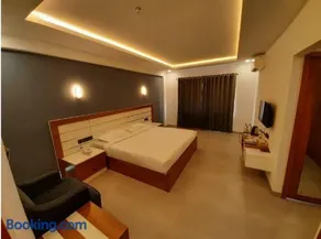 Ashirvad Lawns Hotel & Convention Centre - Image 3