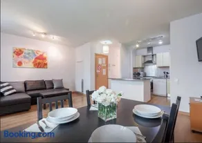 Central Apartment - Image 2