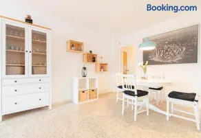 Moli Apartment Beach - Image 2