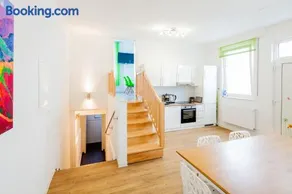 SecondHome Stuttgart - Very nice apartment near historic city centre at Blumenstr 58 in Esslingen am Neckar - W2 - Image 2