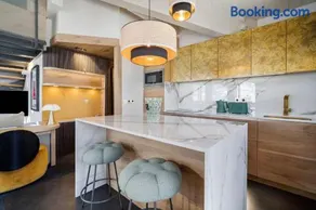 Luxury 4BR Apartment with Fireplace & Private Parking - Val Thorens - Image 3