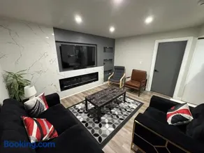 Cozy 3-Bedroom Basement Suite with Private Entrance - Image 1