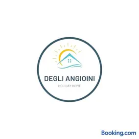 Degli Angioini Holiday Home - Image 1