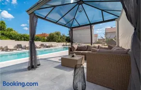 Luxurious Home In Biograd Na Moru With Sauna - Image 1