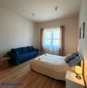 Hedera Home - Image 1