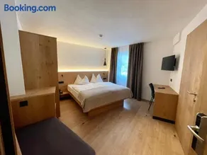 Hotel Des Alpes - Image 4