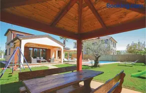 Nice Home In Novigrad - Image 2