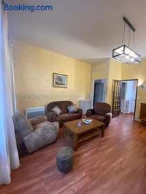 Logement Spacieux 3 Chambres à Azay-le-Rideau - Image 4