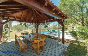 Three Bedroom Holiday Home In Trbounje - Image 2