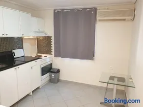 Varkiza Cozy Seaside Apartment - Image 2